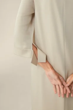 Crepe-Kleid In H-Linie In