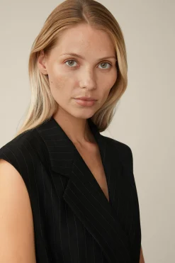 Schurwoll-Twill-Weste Mit Nadelstreifen In